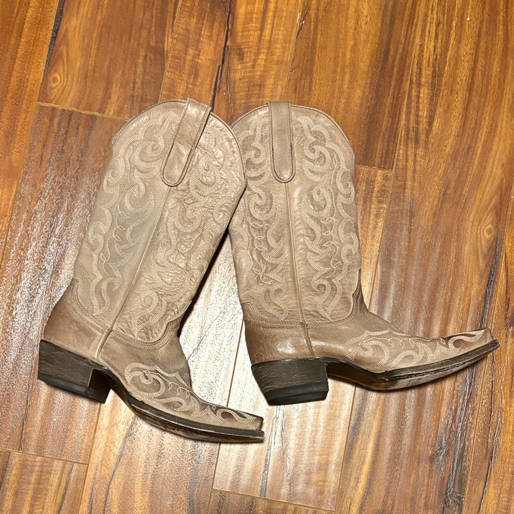 Cavendars Brown Embroidered Heeled Boots